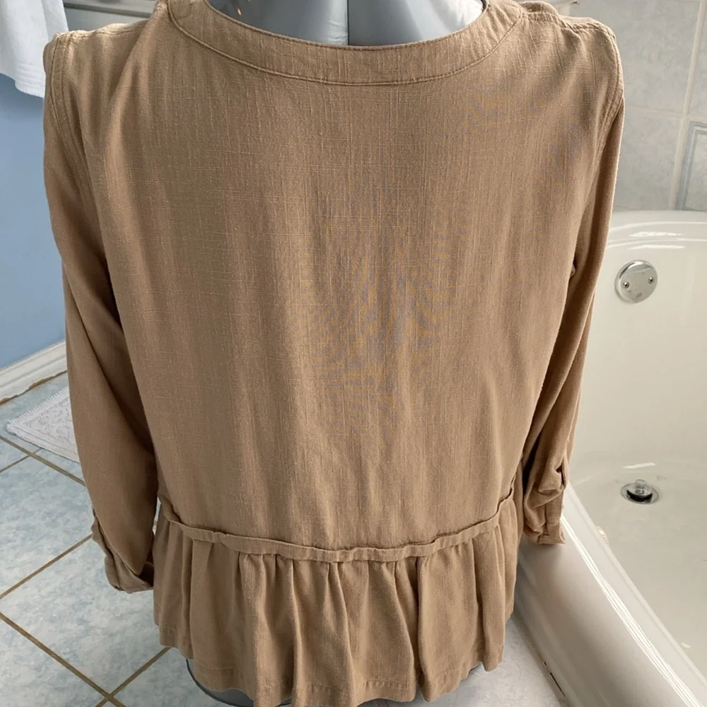 Ruby Rd. Safari linen blend top size medium - Picture 3 of 6